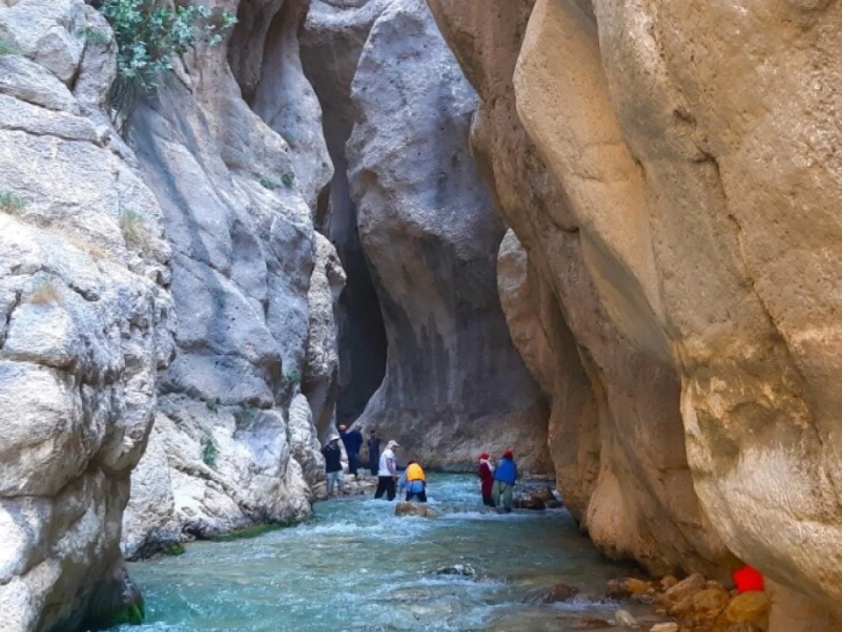 تنگ مهریان زیبا